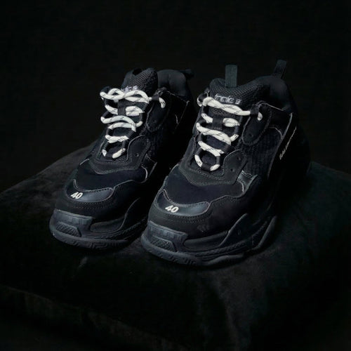 Balenciaga Triple S – Triple Black – Size 40