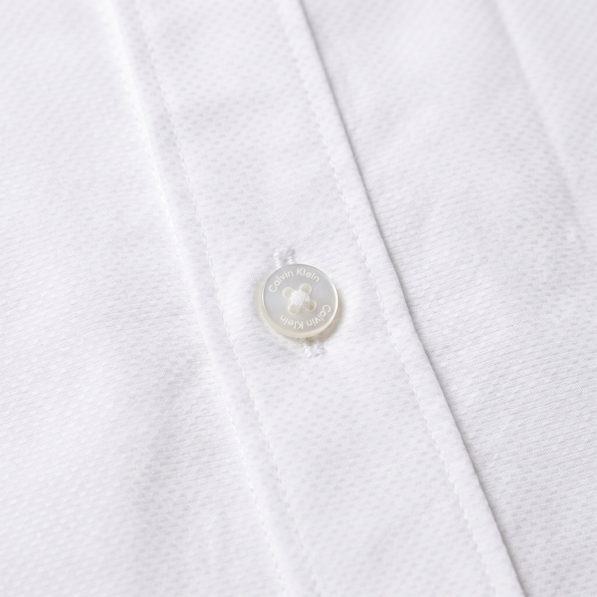 CALVIN KLEIN Men's 100% Cotton Dress Shirt